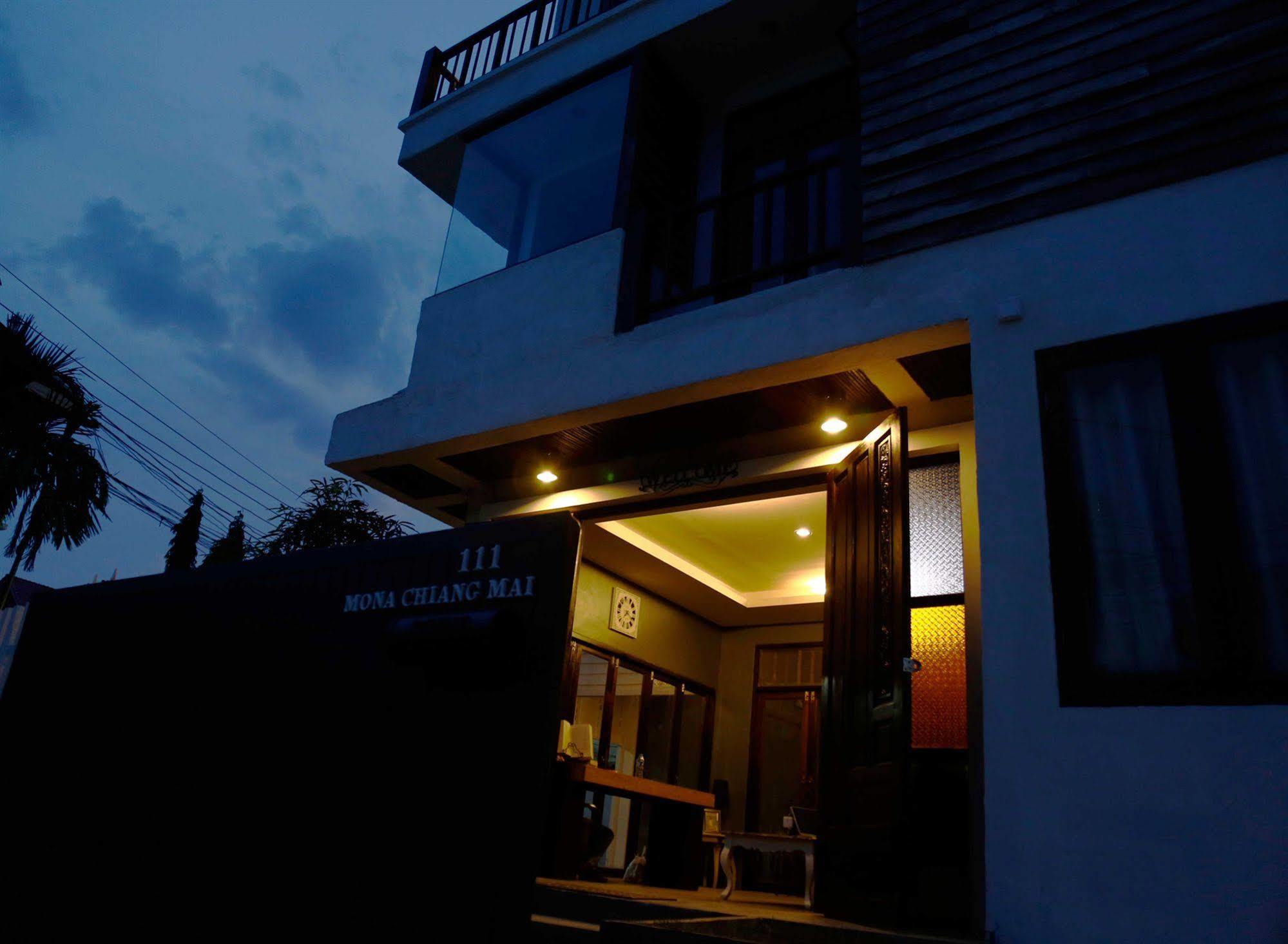 Отель Mona Chiangmai Boutique Чиангмай Экстерьер фото